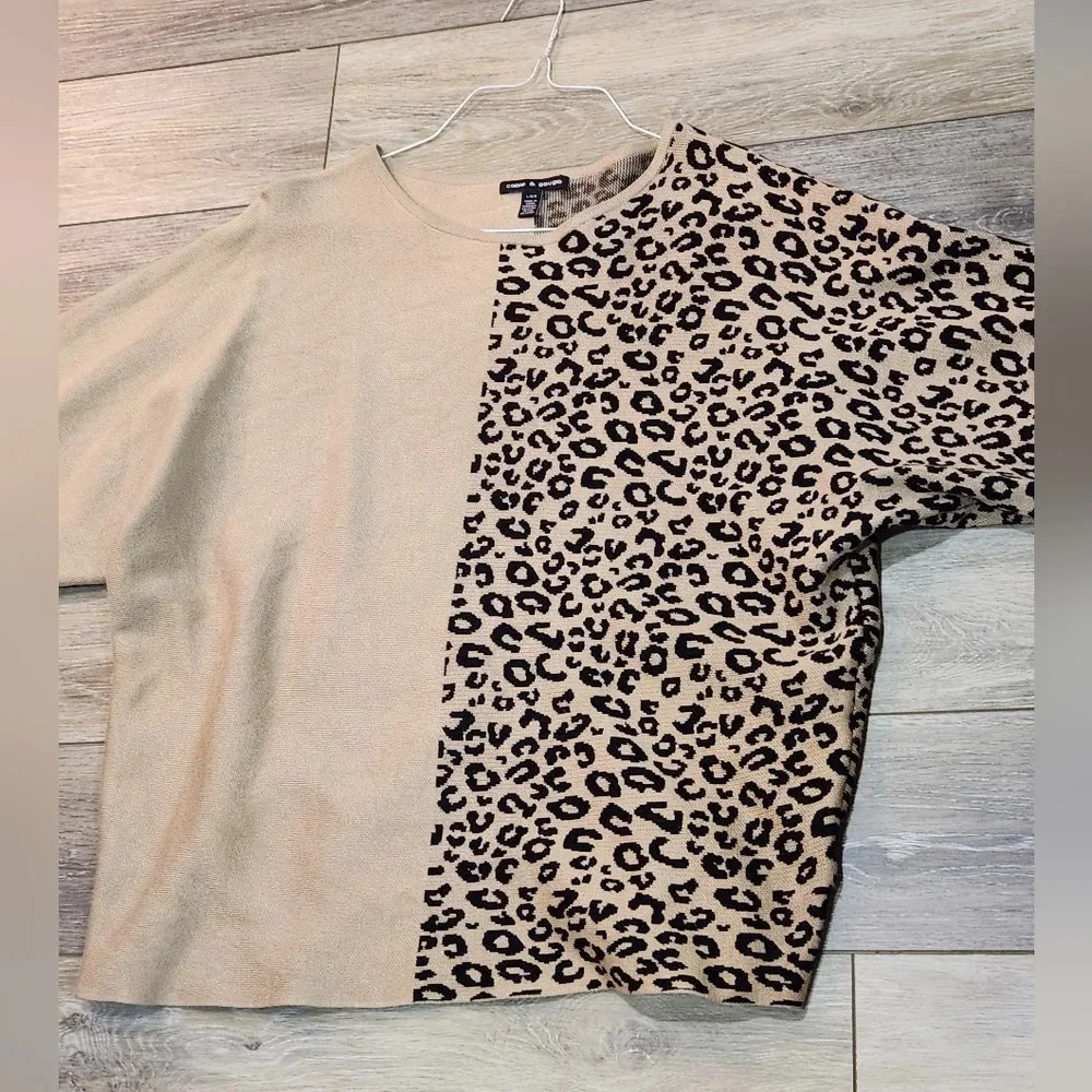 Cable & Gauge leopard print dolman sleeve sweater top - Picture 9 of 9